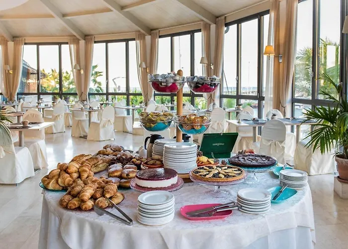 Elegance Boutique 4* Вальверде