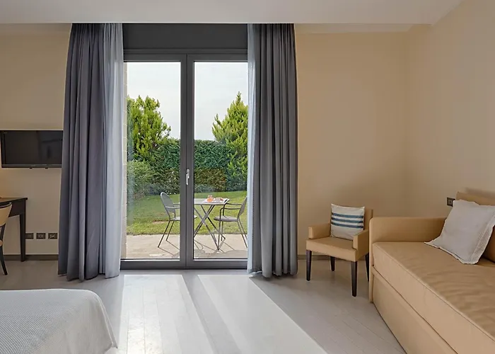 Elegance Boutique 4*