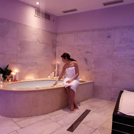 Elegance Boutique 4*