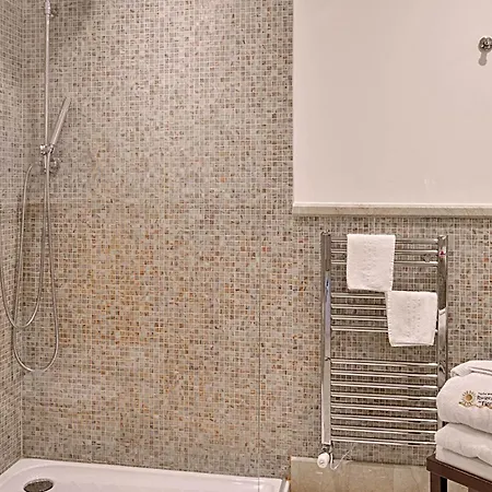 Elegance Boutique Hotel